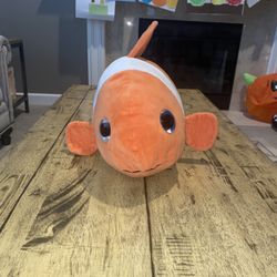 Finding Nemo Clown Fish Stuffed/Plush Toy