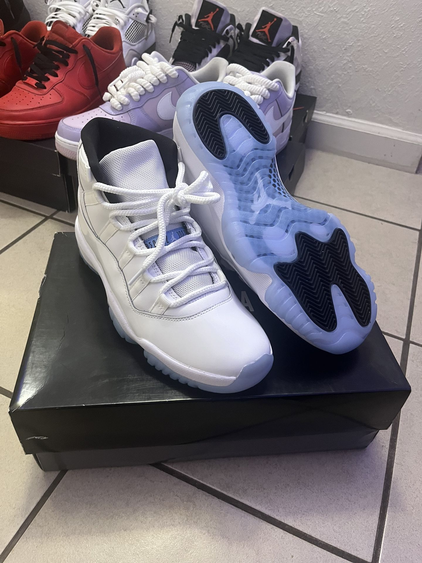Jordan 11 Legend Blue 