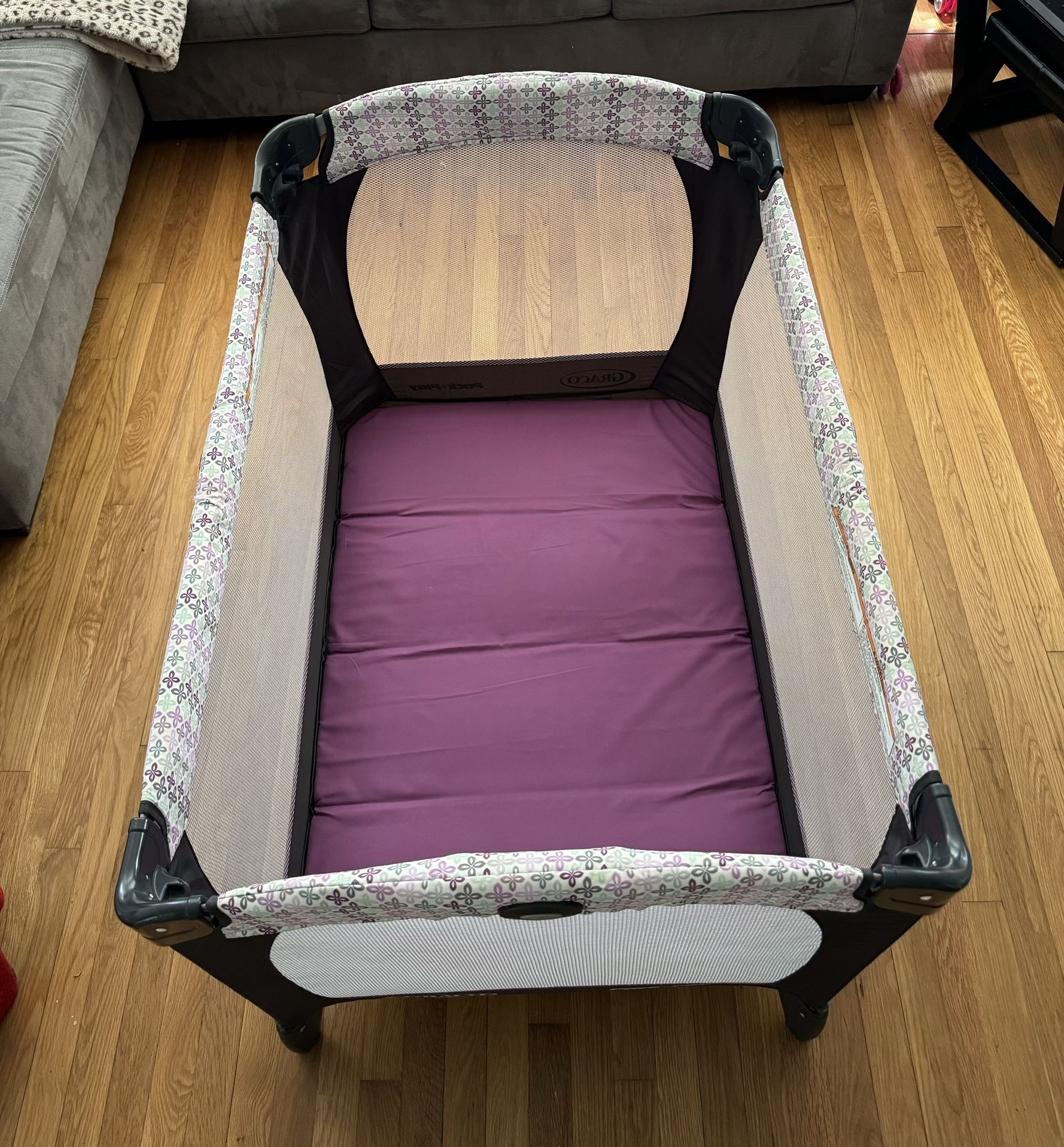 Graco Pack N Play Playard Change N Carry