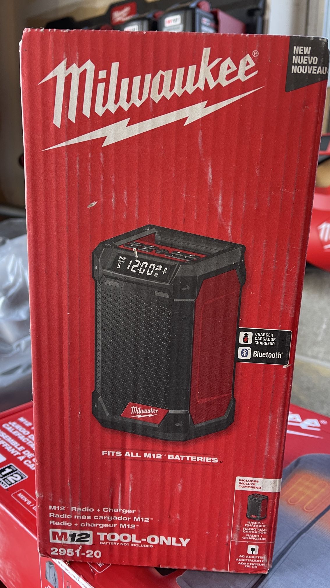 Milwaukee M12 Radio