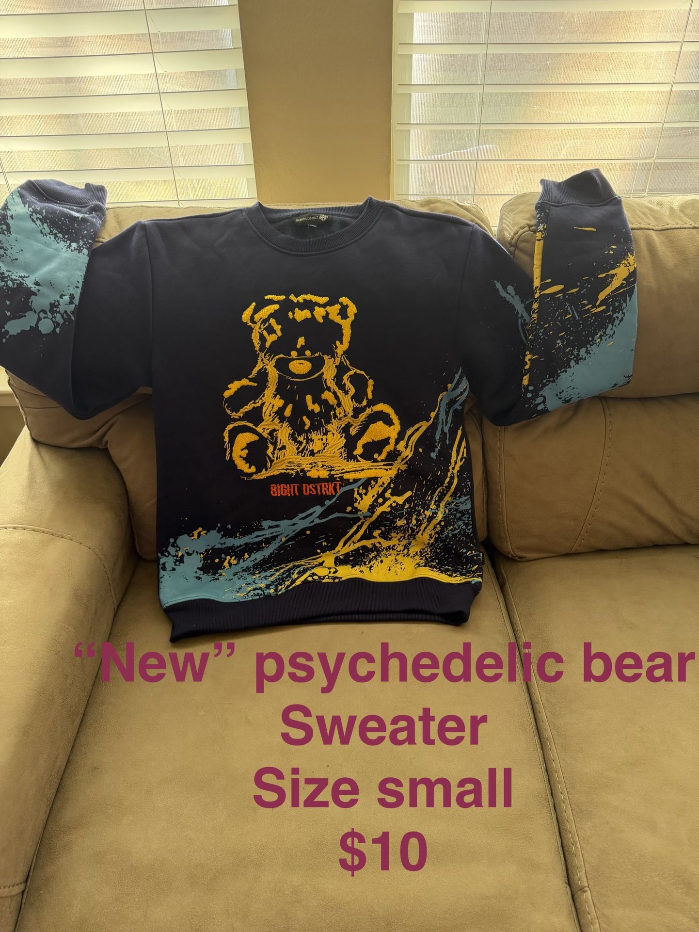 “New” Designer Sweater Size Small