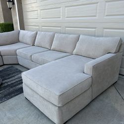 Large Beige U-Shape Sectional w/ Chaise – Clean & Modern (Delivery Available)