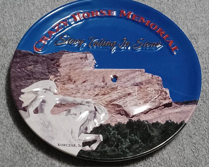 Crazy Horse Memorial Plate 2411/2880 Series 1 Limited Edition 