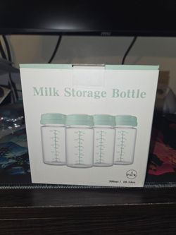 Baby milk storage bottle