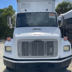 1998 FL60 Freightliner 26ft