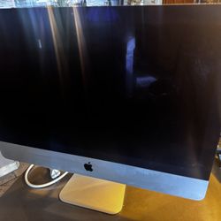 Apple Desktop Computer 