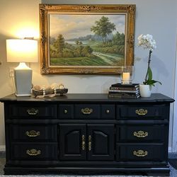 9 Drawer Dresser/Sideboard