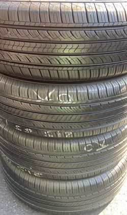 4 Llantas Usadas Advanta 215/65/17 $200 las 4