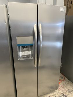 Frigidaire gallery side by side in stainless steel