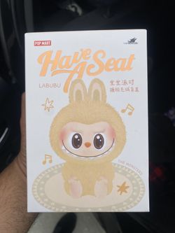 Labubu Have A Seat Pendant 