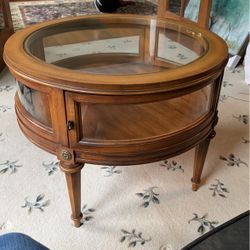 Weiman Heirloom Quality Furniture Drum Table $ 500 