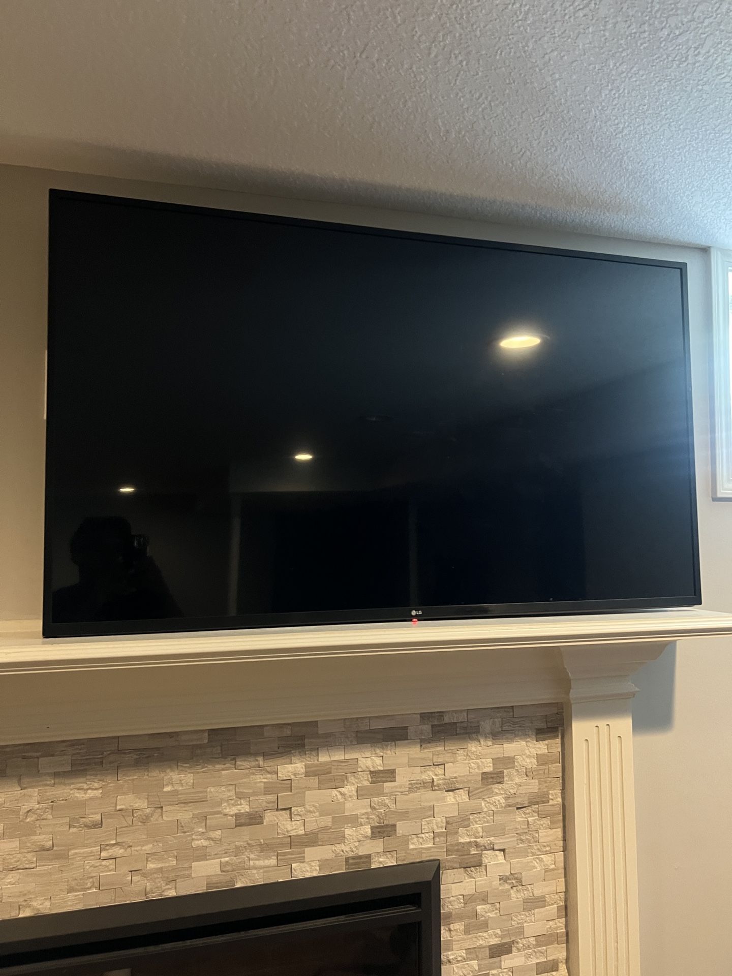 55 Inch LG TV *read Description