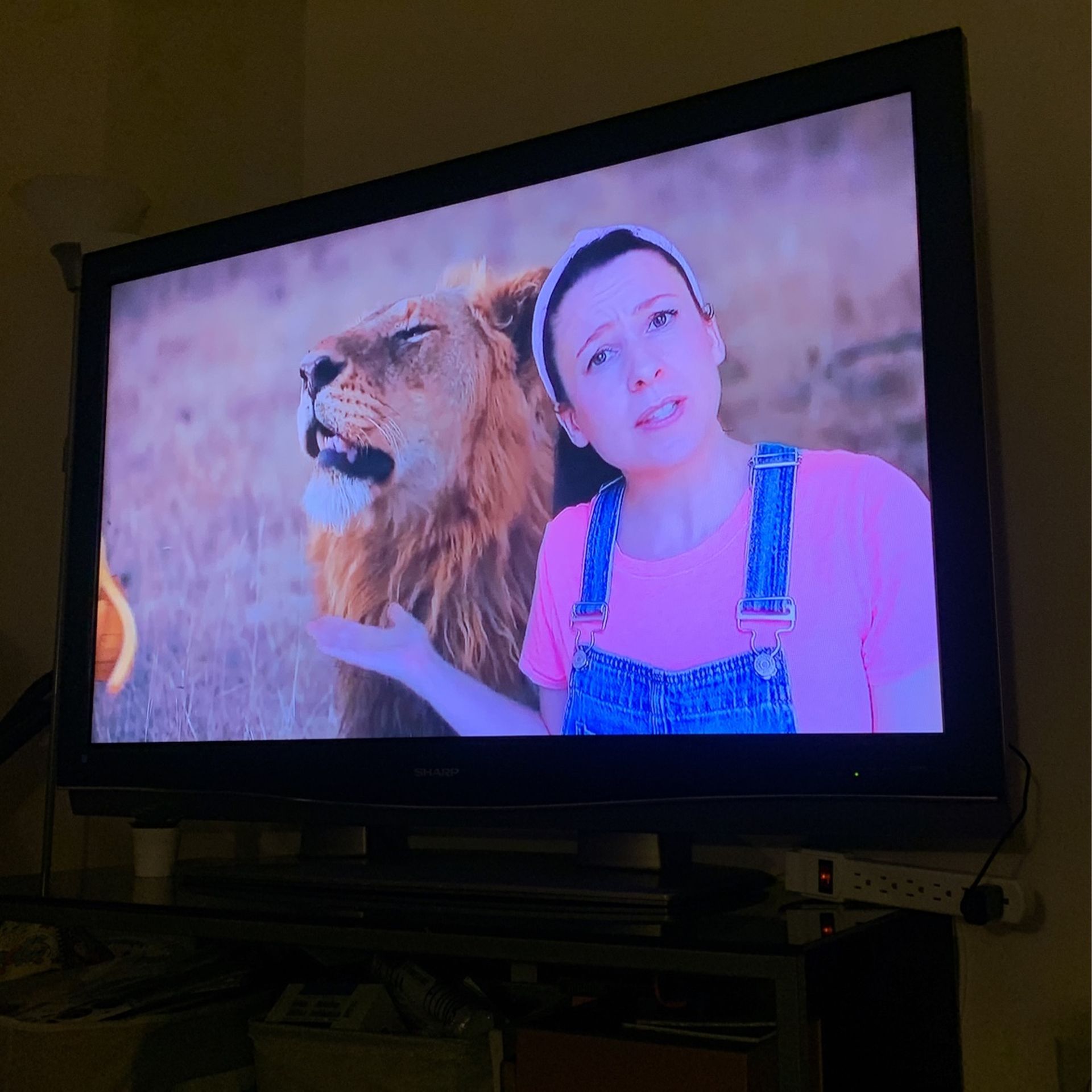 Sharp tv