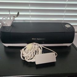 Cricut Explore Air2 Vinyl & Acessories Included 