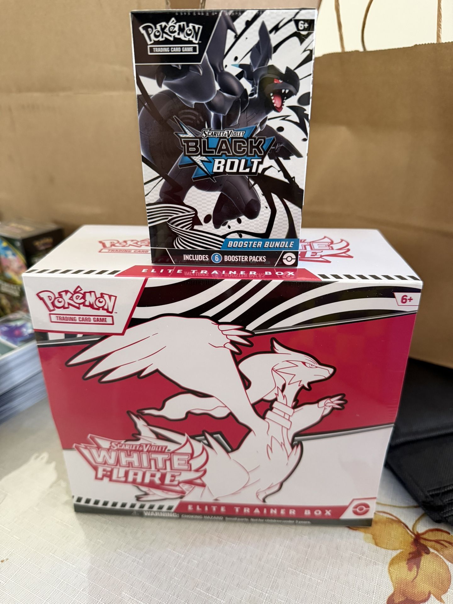 msrp collector booster box Unova Mini Tins (Black Bolt & White Flare) – Pokemon Plug main image 0