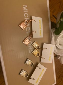 ON SALE!Mk lock 🔒 earrings in three different color