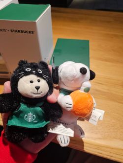 Starbucks halloween black cat keychain

Starbucks Snoopy Plush Keychain

selling both of them togeth