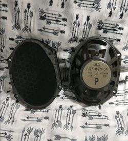 6" x 9"  Ford Audio Speakers