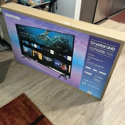 Samsung 50’ Smart Tv New