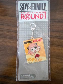 Spy Family / Round 1 Colab keychain