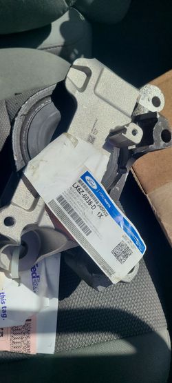 Engine mount Ford Escape: 20–25 Ford Maverick 22–24