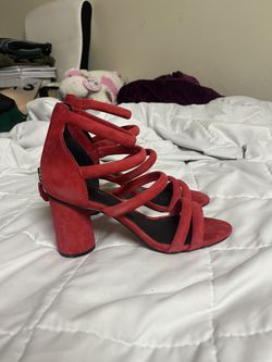 Size 7 Red Rebecca Mainoff Heels