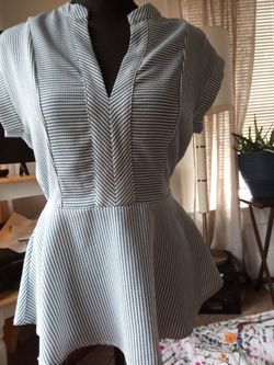 Casual v neck navy blue and white stripe blouse
