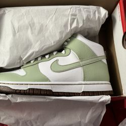 Nike Dunks Sz 9.5 Mens