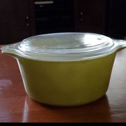 Pyrex Vintage Casseroles Yellow Green Rare 474-c-24 1.5L Casserole With Lid 
