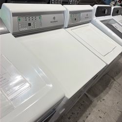 Speed queen Washer And Gas Dryer Set 