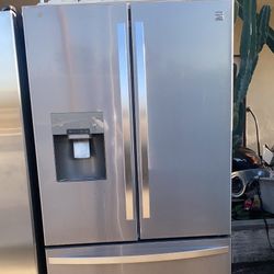 Kenmore Refrigerator 