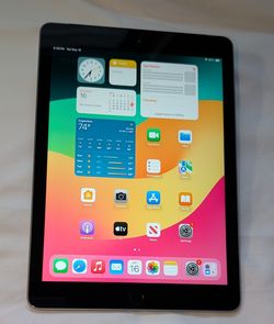 Very Nice APPLE iPad 6 32GB WIFI PLUS 4G CELLULAR UNLOCKED i