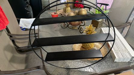 Hanging shelves