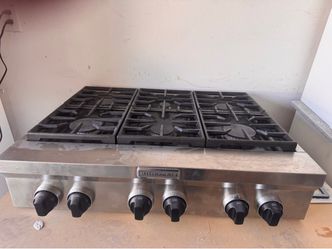 Kitchen Aid Commercial 6 burner Gas 36inch stovetop & matching Stainless Hood
