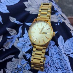 Nixon The Sentry SS Gold-Tone Stainless Steel Quartz 42mm Date 100m Watch
