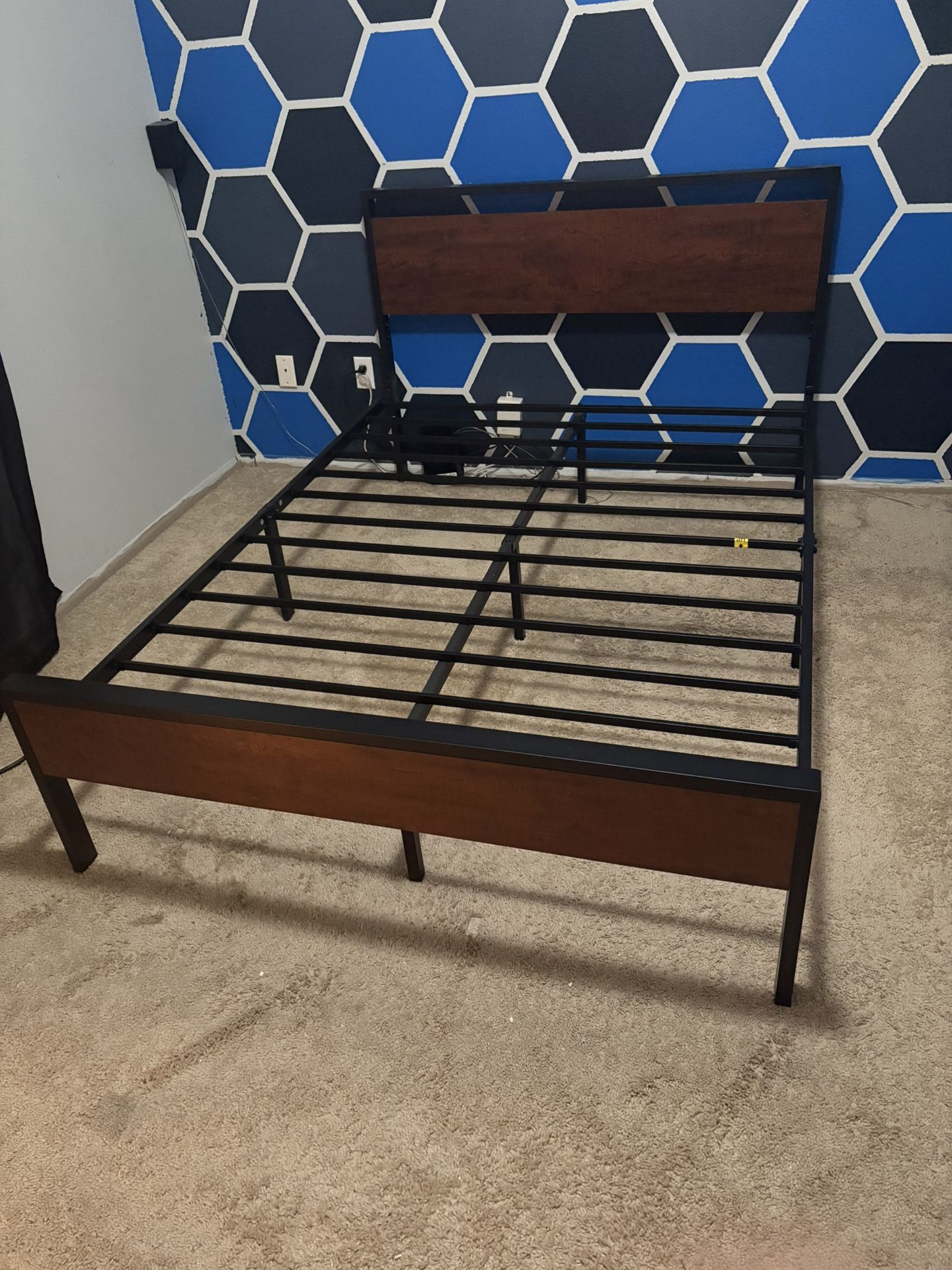 6 Drawers Dresser And Bed Frame With Mattress