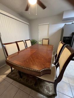 Dining table set 6 chairs!