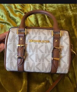 New small Micheal kors purse