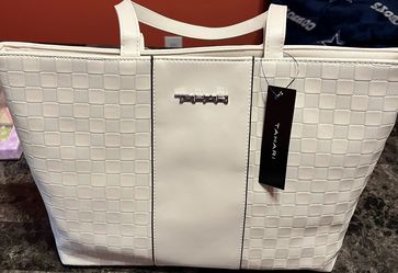 Brand New Women's Purse Cash Only