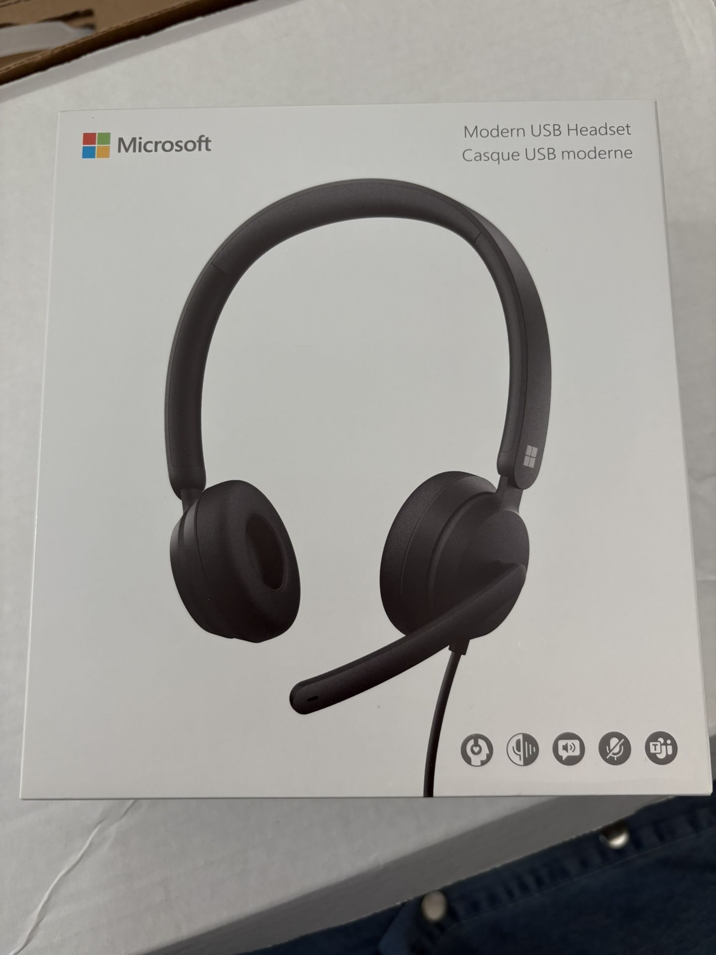 Microsoft Modern Wired USB Headset (Model: 1989) - Black | MEW