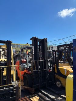 ✅ Reliable Toyota Forklift – 8,000 Pound Capacity!