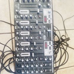 Behringer Pro Mixer VMX1000USB bandeja con mezclador profesional de 7 canales para DJ e interfaz USB/audio