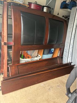 Bed Queen Size headboard leather with solid wood 🪵 footboard sides and rails condition good no scratches