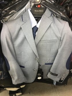 Boys suit, suit set. ‼️‼️‼️Price’s set By Age please ask for Pricing‼️‼️‼️