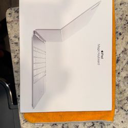 iPad Magic Keyboard 