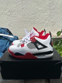 Size 4.5y Kids / Women’s 6 - Retro Air Jordan 4 Fire Red 2020