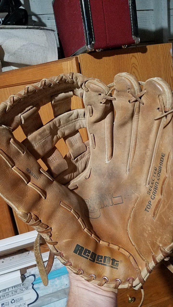 softball glove