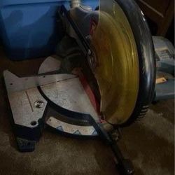 Ryobi miter https://offerup.com/redirect/?o=Y29tcG91bmQuQ2FzaA== only,No phone #