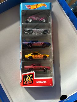 Hot Wheels 2020 HW Flames 5 Vehicle Gift Pack  1:64 Scale Diecast