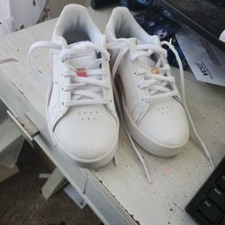 White/Pink  Pumas for Girl